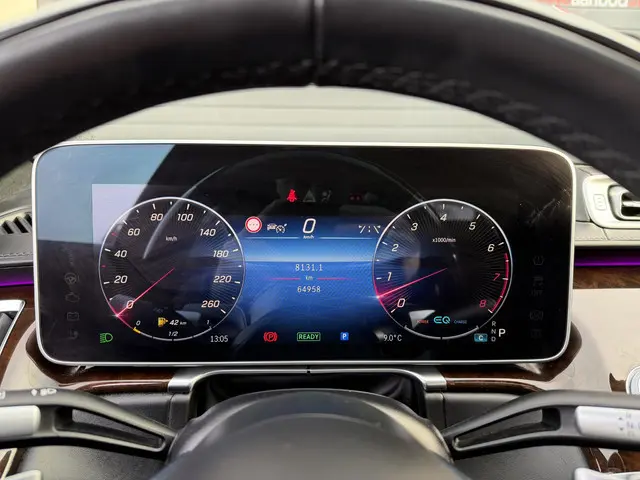 Mercedes-Benz S-Klasse