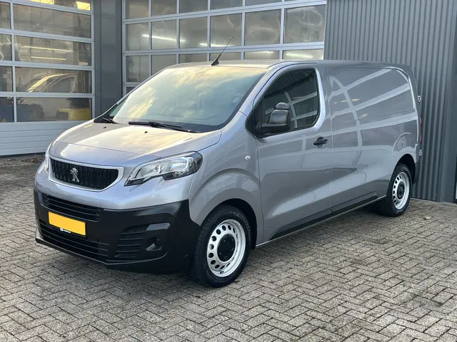 Peugeot Expert 1.5 BlueHDI Marge BTW en BPM vrij!! Airco Cruise controle Navigatiesysteem 2-Persoons Parkeerhulp achter Apple carplay 1e eigenaar Euro 6 Bpm en Btw vrij voor particulier gebruik !!
