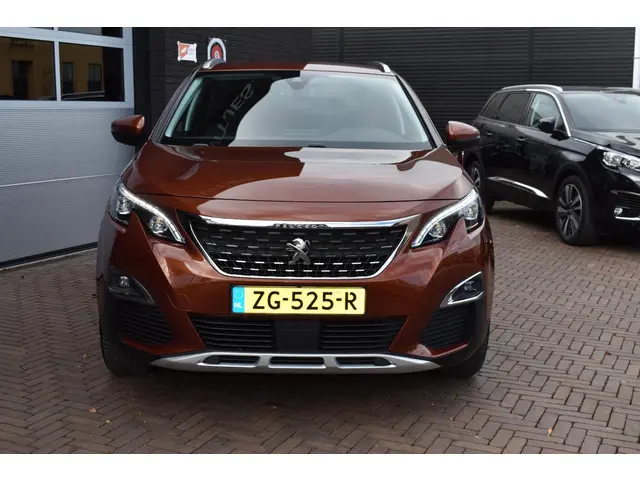 Peugeot 3008 1.2 PureTech 130PK Aut. Allure | Trekhaak | Navi | Camera | Incl. garantie