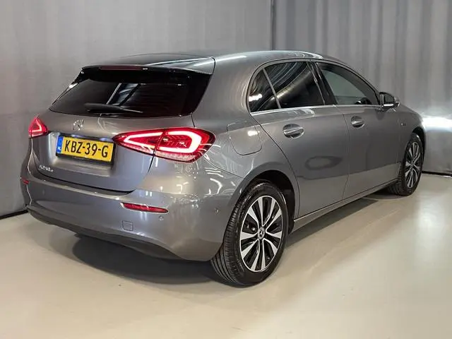 Mercedes-Benz A-klasse 250 e 17"/Dodehoek/Camera/PDC v+a/Apple Carplay & Android Auto/DAB/Navigatie/...