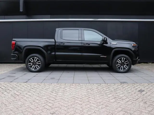 GMC Sierra