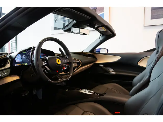Ferrari SF90 Spider