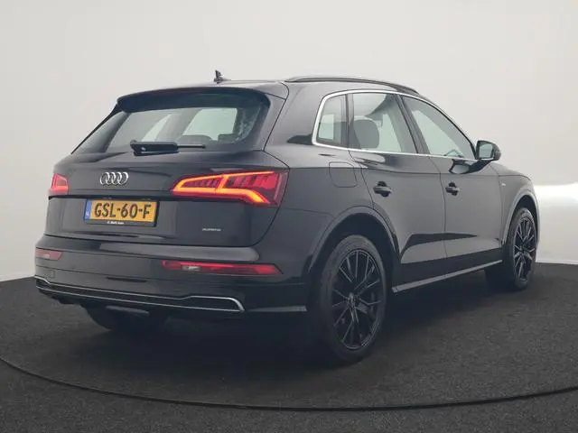 Audi Q5 50 TFSI e Quattro S Line PHEV 300pk | Trekhaak af Fabriek | Head Up | Camera | Voorstoelen V...