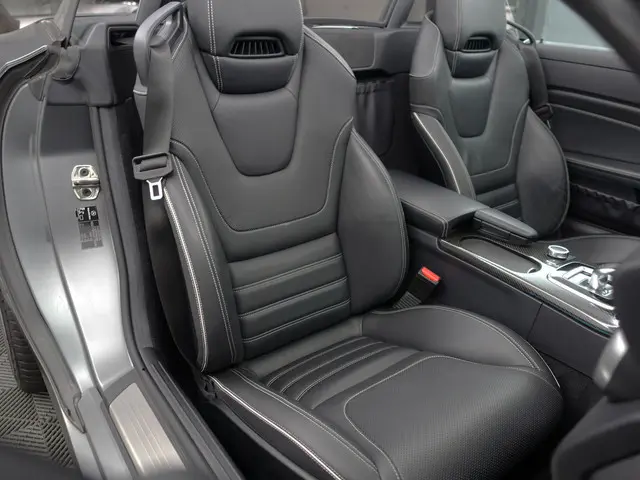 Mercedes-Benz SLC 43 AMG 368pk Designo Aut- Carbon Pakket, IWC, Memory Seats, Mountaungrijs Magno, M...