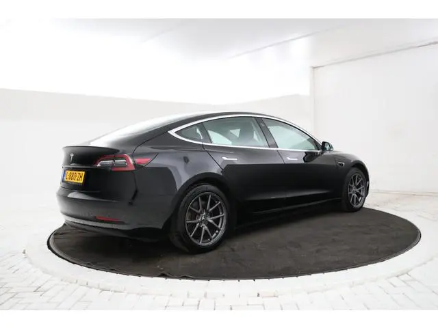 Tesla Model 3 Standard RWD Plus 60 kWh Navigatie,