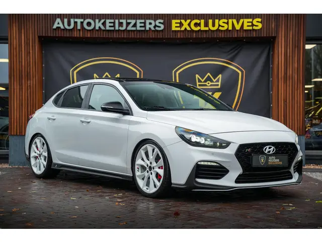 Hyundai i30 Fastback 2.0 T-GDI N1 Panodak Pops And Bangs Navigatie Camera Stoelverw. Alcantara Keyless Stoel Stuurverw.