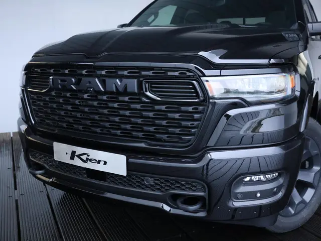 Dodge Ram 1500 3.0 Hurricane 4x4 Crew Cab Bighorn Night Edition | Groot navi | Adaptive CC |