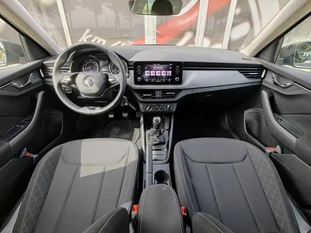 ŠKODA Kamiq 1.0 TSI Ambition / Trekhaak / Carplay / Cruise Control / DAB / 16'' /