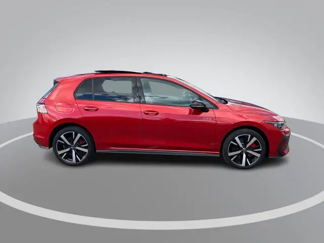 Volkswagen Golf 1.5eHybrid 200kW/272PK GTE Black Style DSG · Panoramadak · Trekhaak · Leder · Camera...