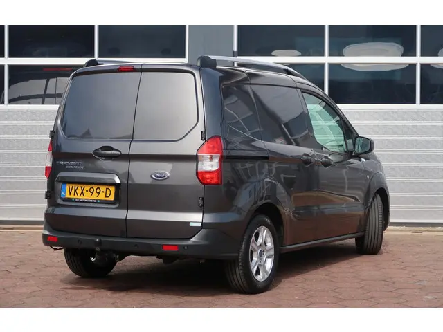 Ford Transit Courier