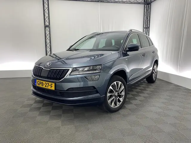 ŠKODA Karoq 1.5 TSI ACT Business Edition Automaat | Apple CarPlay | Navi | Stoelverw. voor en achter...