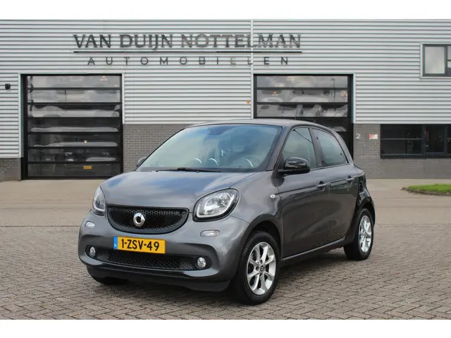 Smart forfour 1.0 Passion / Led / Clima / Cruise / N.A.P.
