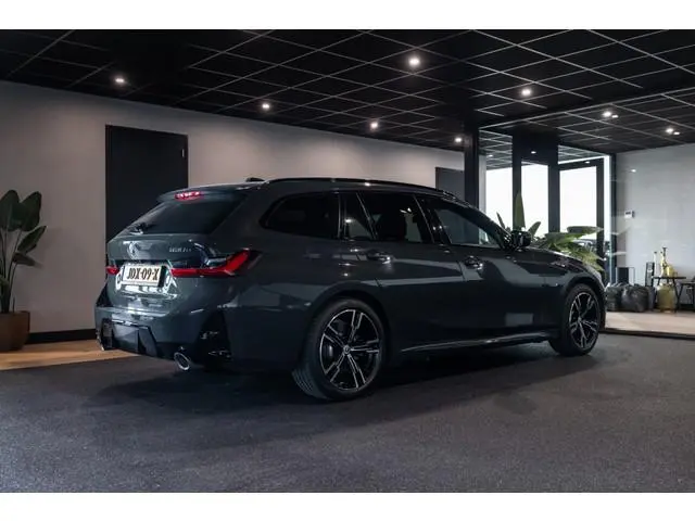 BMW 3-serie Touring 330e xDrive M Sport | HuD | Pano | Memory | Alcantara |
