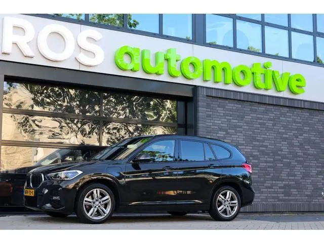BMW X1 xDrive25e eDrive Edition | M-SPORT | DEALER ONDH | LEDER | LED | STOELVERW | ELEK KOFFERKLEP...