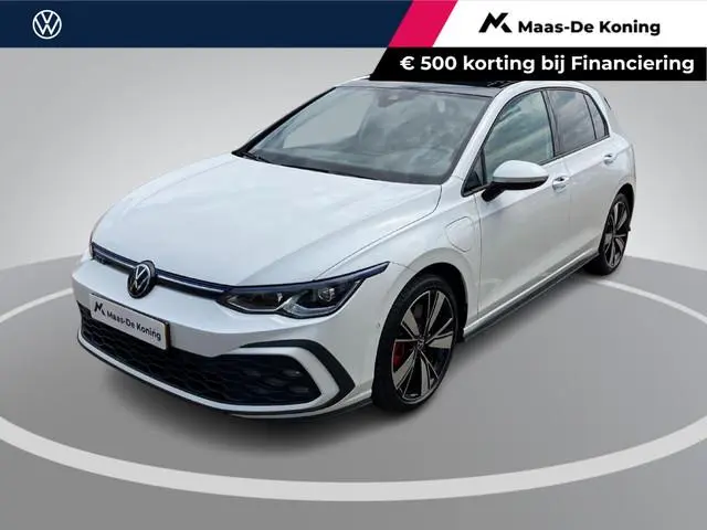 Volkswagen Golf 1.4eHybrid 180kW/245PK GTE · Panoramadak · Navigatie · Apple/Android Car Play · Stoe...