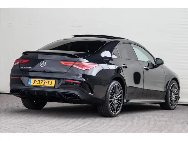 Mercedes-Benz CLA-klasse 250 e AMG Premium, Pano, Head-up, Distronic, Nightpack 2021