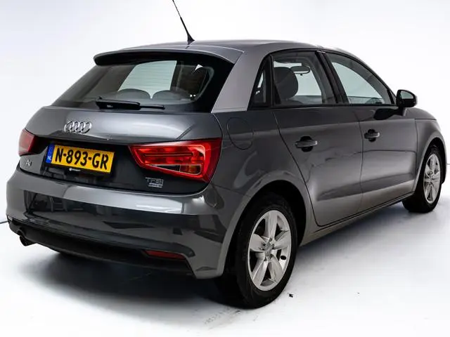 Audi A1 Sportback 1.0 TFSI | Climate-control | Cruise-control | PDC V+A | Navigatie | All-season | E...