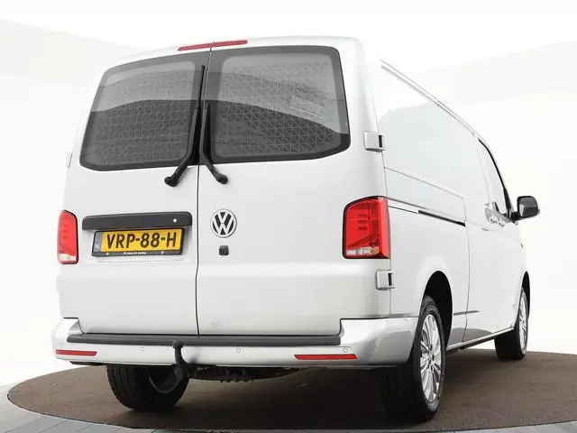 Volkswagen Transporter 2.0 TDI 150pk DSG L2H1 28 Bulli · Camera · Apple/Android Car Play · Navigatie...