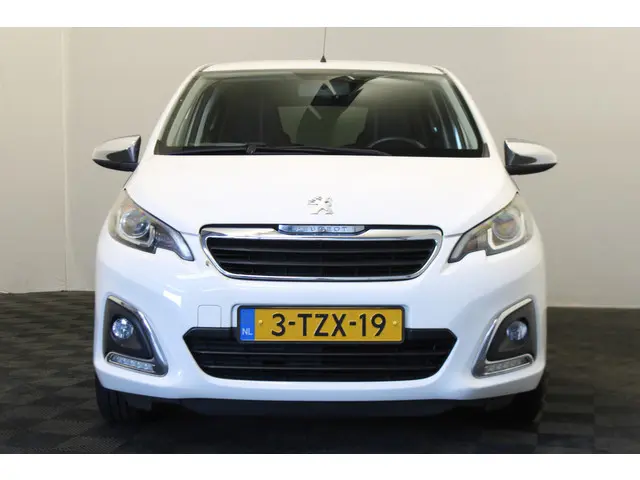 Peugeot 108 1.0 e-VTi Première