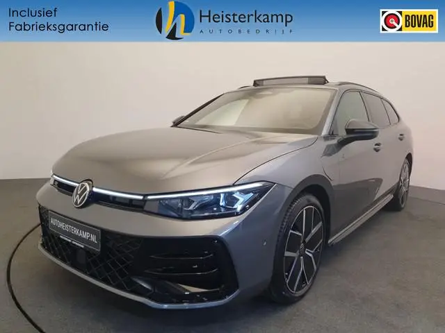 Volkswagen Passat Variant 1.5 eHybrid 272pk DSG/AUT R-Line Edition Panoramadak, Wegklapbare trekhaak...