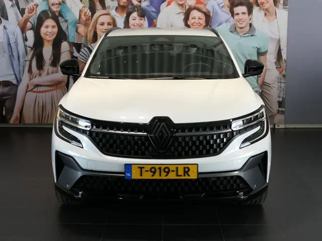 Renault Austral 1.2 E-Tech full hybrid 200 iconic esprit Alpine - Dealer onderhouden! - 4Control! -...