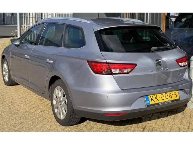 SEAT Leon ST 1.0 EcoTSI Style Connect 116PK | 2e Eigenaar | Dealeronderhouden | NL AUTO | NAP | Navi...