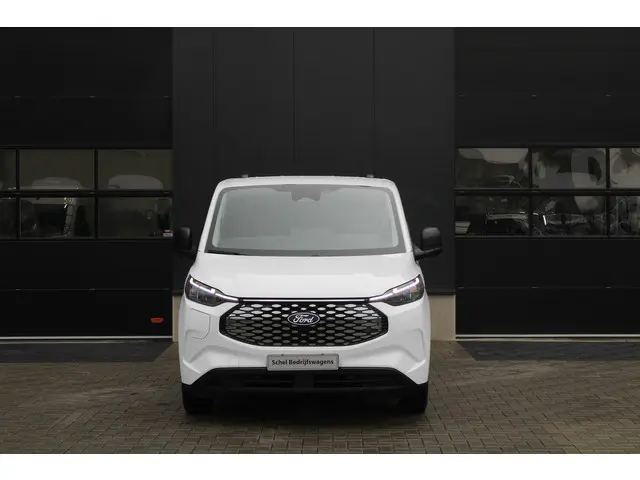 Ford E-Transit Custom 320 L1H1 Trend 65 kWh - Camera - Stoelverwarming - Carplay/Android - Rijklaar