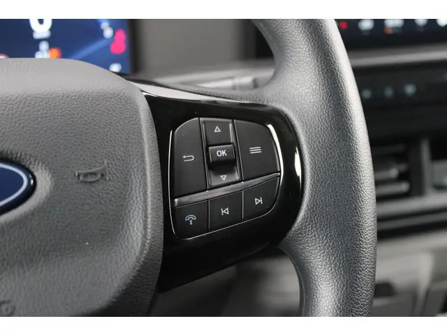 Ford E-Transit Custom