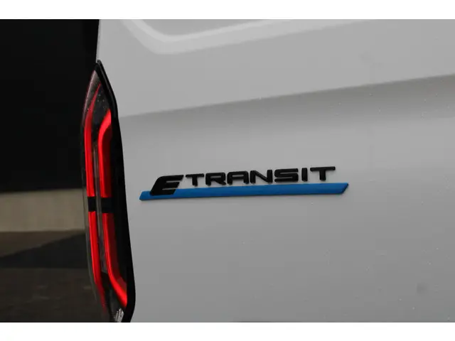 Ford E-Transit Custom