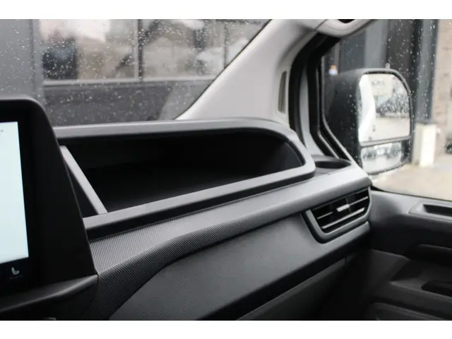 Ford E-Transit Custom