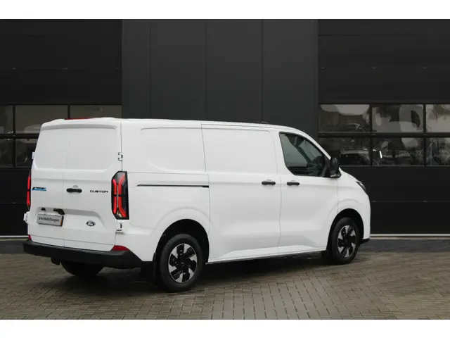 Ford E-Transit Custom