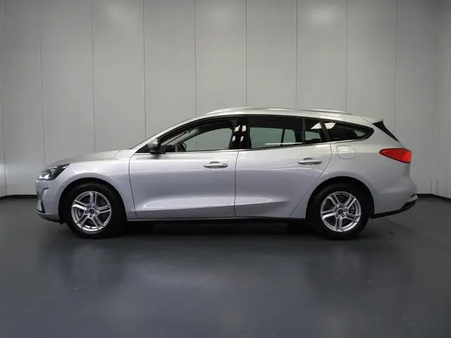Ford Focus Wagon 1.0 EcoBoost Hybrid Trend Business NAVI/CAMERA/CRUISE/LED/16"LMV!