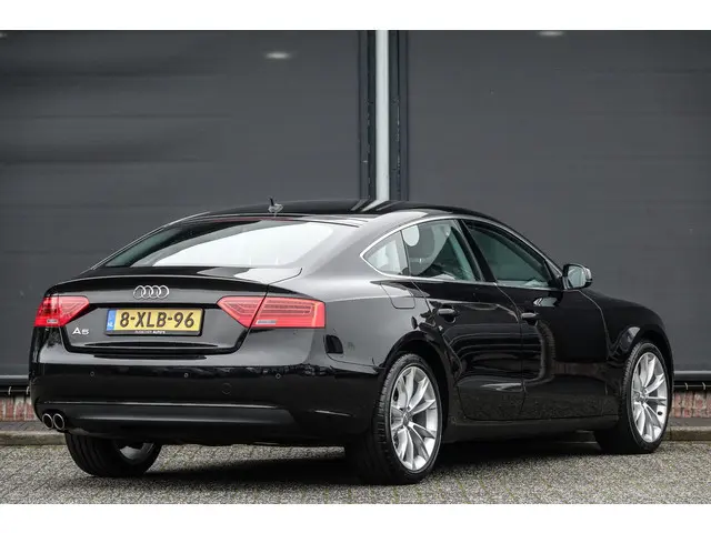 Audi A5 Sportback 2.0Tdi 163Pk ultra | Sport Edition | Navigatiesysteem | Leder-Alcantara | Parkeersensoren | Xenon | 18''