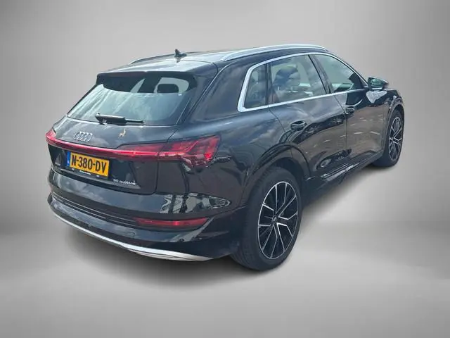 Audi e-tron 50 quattro Advanced edition Plus 71 kWh / 313pk · Panoramadak · Camera · Luchtevering ·...