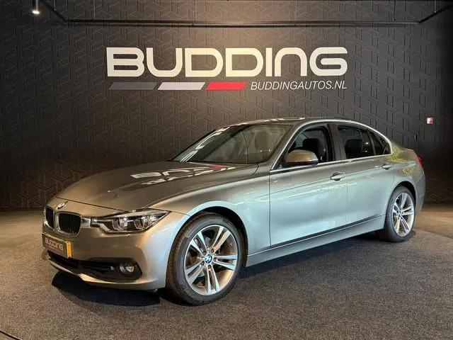 BMW 3-serie 318i Centennial Exe | Navi | PDC |