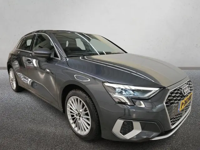 Audi A3 Sportback 30 TFSI Advanced edition Airco ECC Sportstoelen Full LED Full Navi PDC Achter 17"...