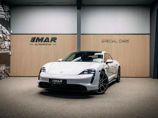 Porsche Taycan Performance 84 kWh | NL geleverd | Sport Chrono | Bose | Electric Sport Sound | Stoel...