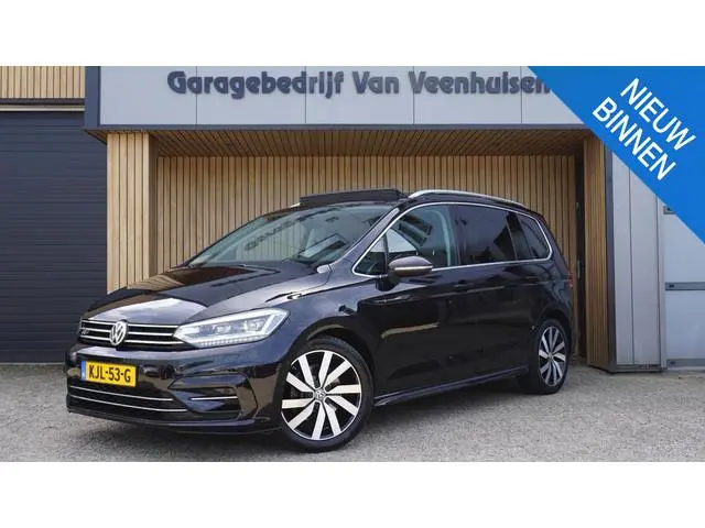 Volkswagen Touran 1.5 TSI 150pk R-Line & Highline 7-Zits Pano.Dak 18inch LM LED Adaptive Cruise Cont...