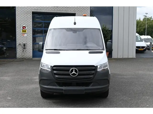 Mercedes-Benz Sprinter 315 CDI L2H2 RWD Werkplaats inrichting, Geveerde stoel, Camera