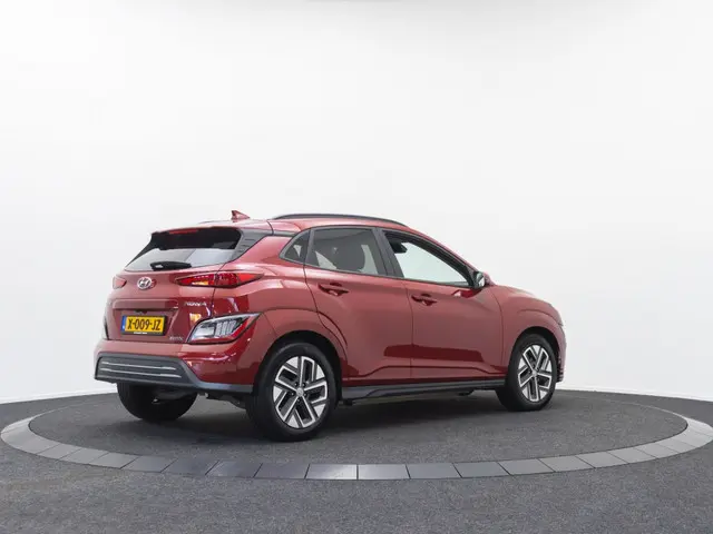 Hyundai Kona EV Fashion 64 kWh | Warmtepomp | 3-Fase | Head-up display