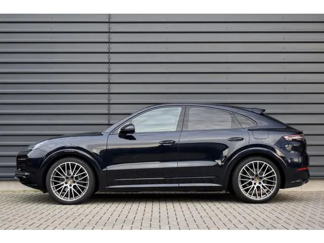Porsche Cayenne Coupé 3.0 E-Hybrid 462pk Platinum Edition SportDesign | Pano | ACC | Trekhaak | 22''...