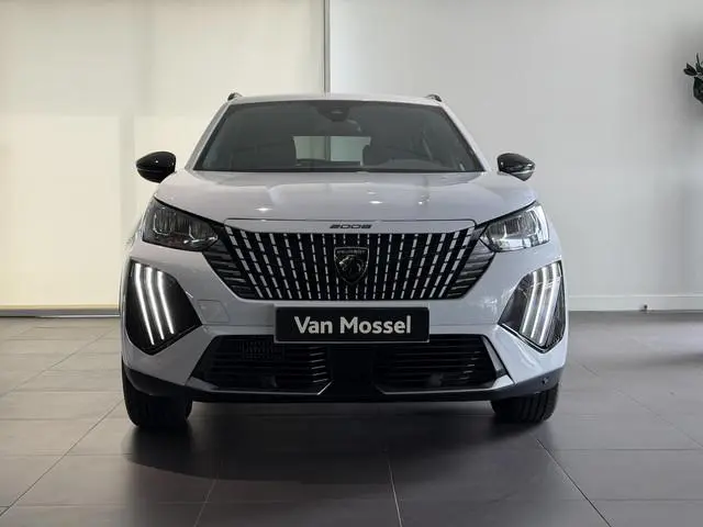 Peugeot 2008 1.2 Hybrid 145 Allure
