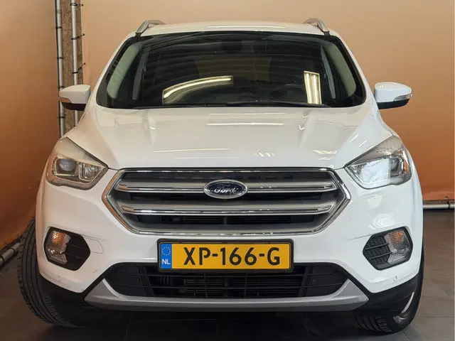 Ford Kuga 1.5 TDCi Euro6 1e eig | lage km stand navi | camera