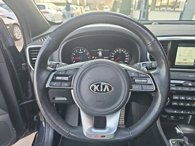 Kia Sportage 1.6 T-GDI 4WD GT-Line |PANO|CARPLAY|LEDER+STOELVERW|TREKHAAK|KEYLESS|PARKEERSENSOREN 18...