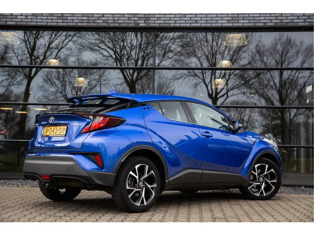 Toyota C-HR 1.8 Hybrid Dynamic