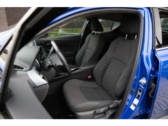 Toyota C-HR 1.8 Hybrid Dynamic