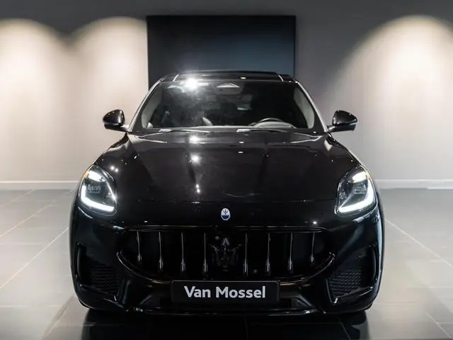 Maserati Grecale 2.0 MHEV GT 300pk | 2 jaar garantie | Stoel- en stuurverwarming | Leder | Panoramad...