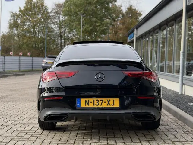 Mercedes-Benz CLA-klasse 180 Premium Plus AMG Pano Sfeer Memory