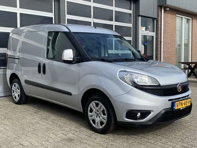 Fiat Doblò Cargo 1.3 MJ L1H1 SX 20x op voorraad Marge Btw en Bpm vrij Airco Cruise controle Navigatie Tussenschot Parkeerhulp achter 1e eigenaar Ex overheid Euro 5 Marge