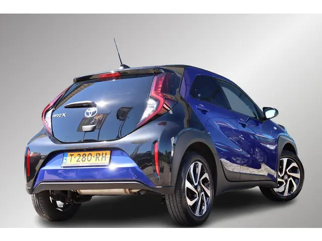 Toyota Aygo X 1.0 VVT-i Pulse, Bitone lak! Adaptieve cruise, Apple Carplay / Android Auto, Speed lim...